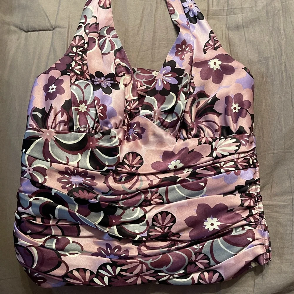 JS Collection Top - Picture 2 of 5